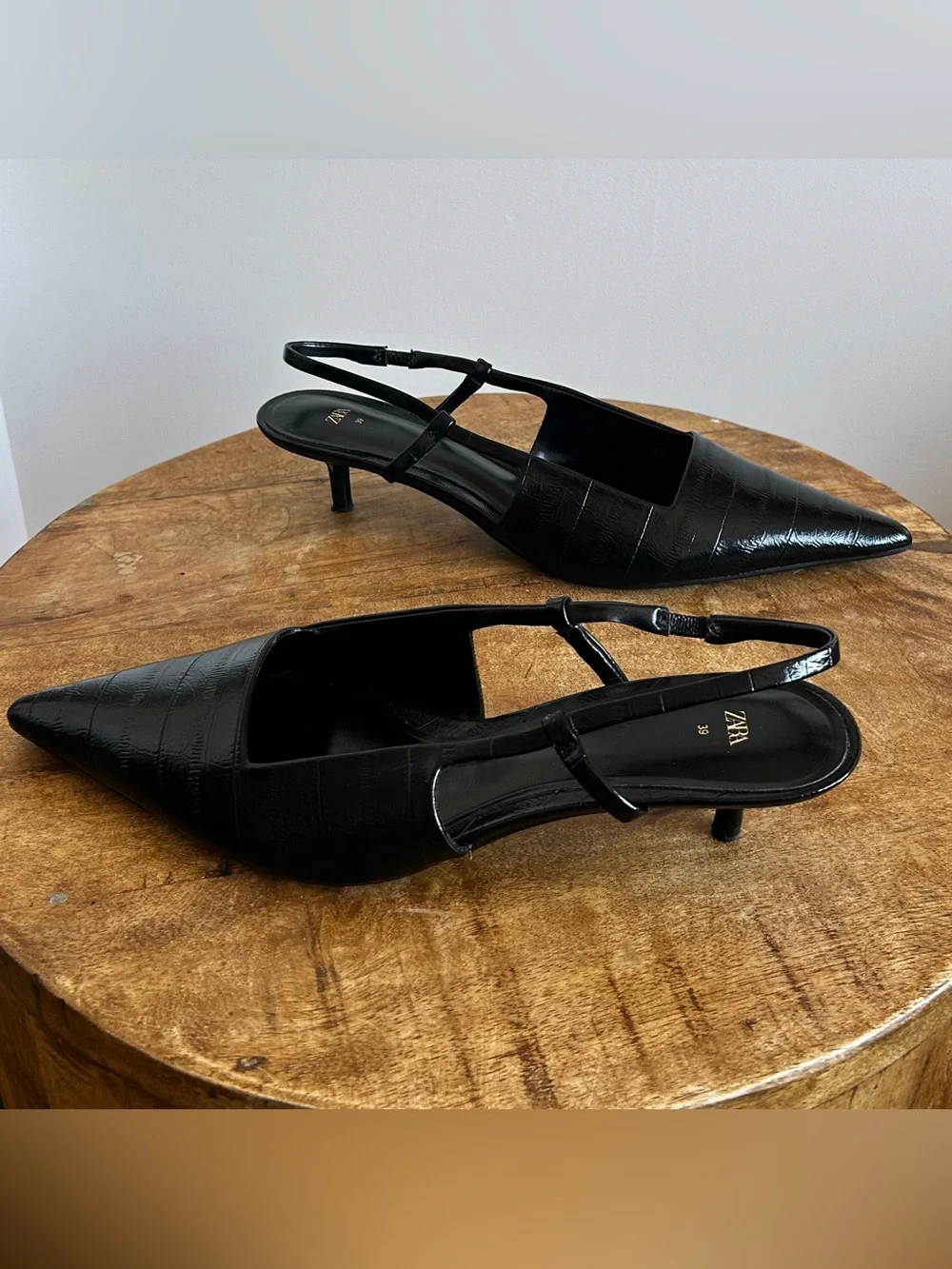 Zara elegant black